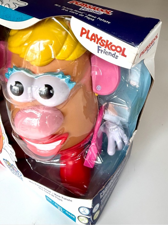 Playskool Friends Mrs. Potato Head Classic 12 Pieces Hasbro NWT - Picture 3 of 3